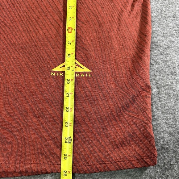 Nike Trail Pullover Mens Large‎ Dri-Fit Element 1/2 Zip Running Top Red - Picture 7 of 7